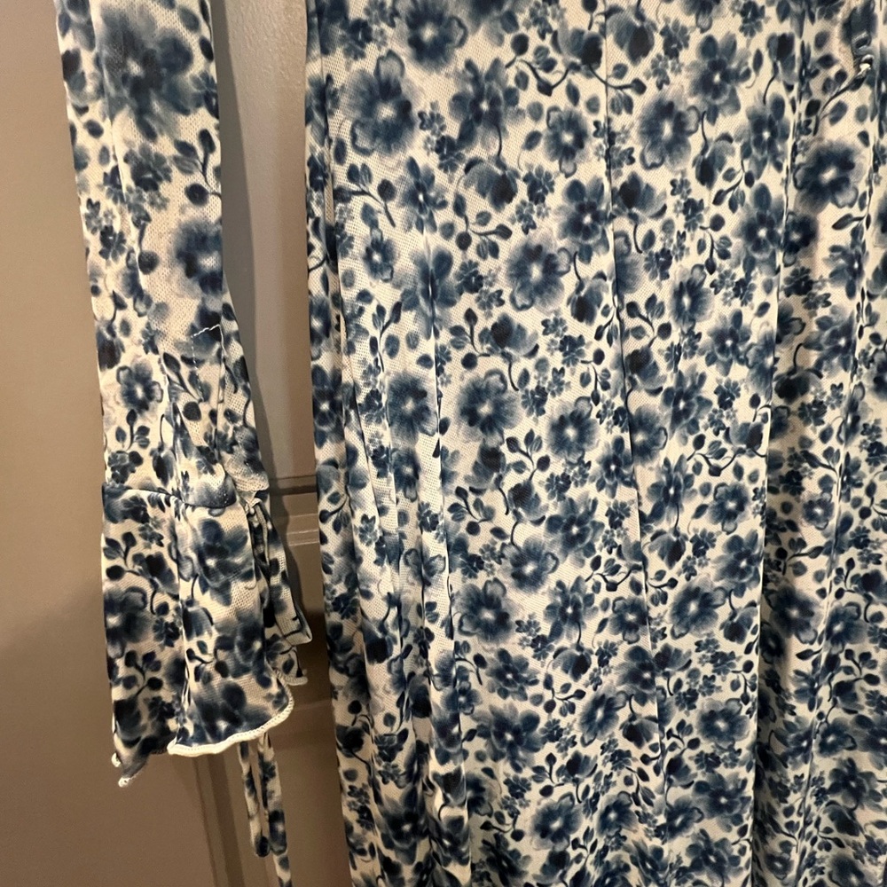 RESA Blue Floral Long Sleeve Dress - Picture 3 of 3